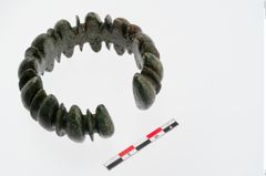 Foto von Bronzebuckelarmreif (NHMW-PRAE-024732)